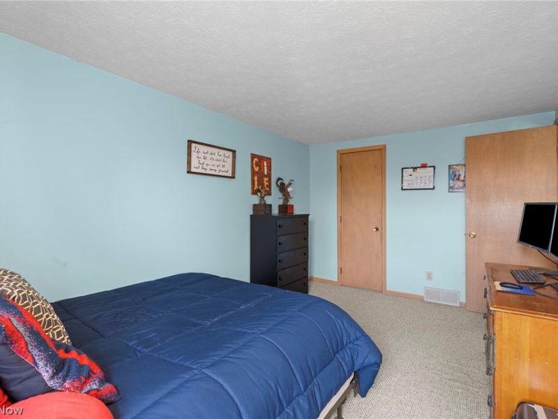 6962 S Parkway Drive, Middleburg Heights, OH 44130 Photo 24