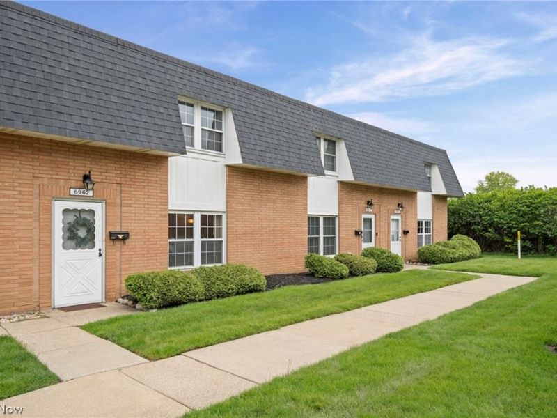 6962 S Parkway Drive, Middleburg Heights, OH 44130 Photo 32