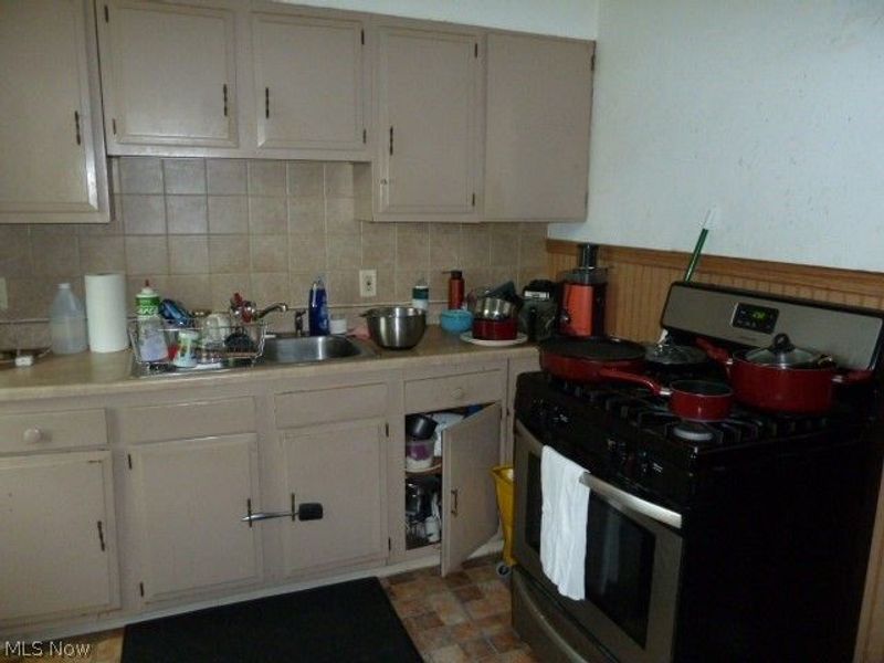 2048 W 99th Street, Cleveland, OH 44102 Photo 22