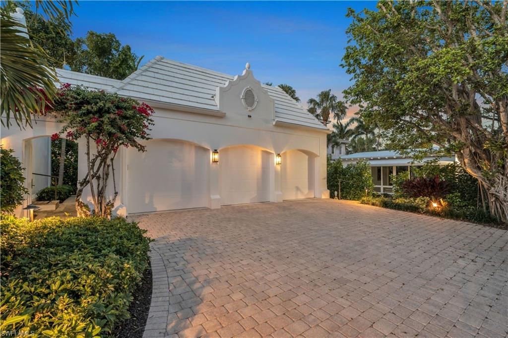 23 6th Ave N , Naples, FL 34102 Photo
