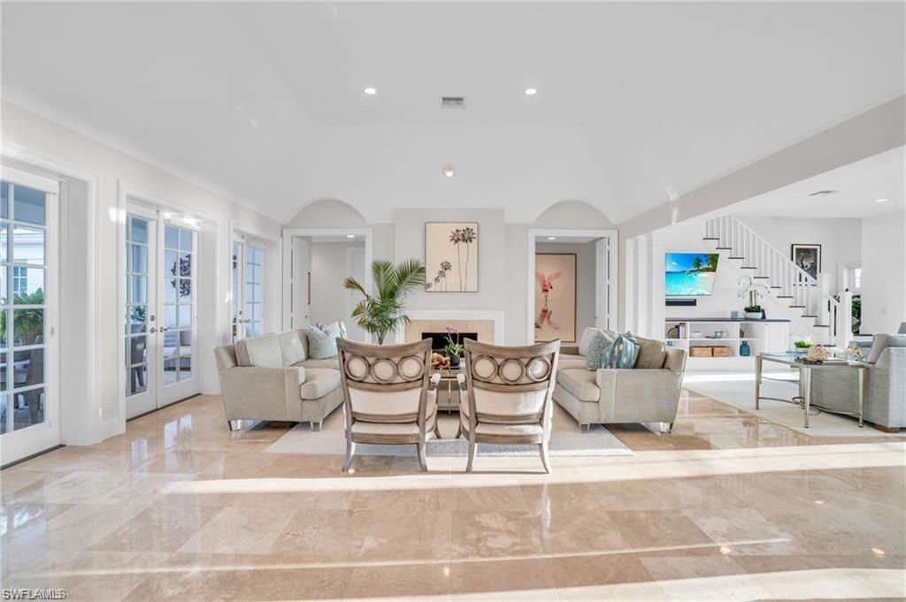 23 6th Ave N , Naples, FL 34102 Photo