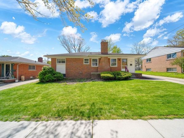 328 Hillcrest , Saline, MI 48176