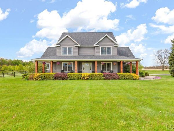 1494 E Gorman , Adrian, MI 49221