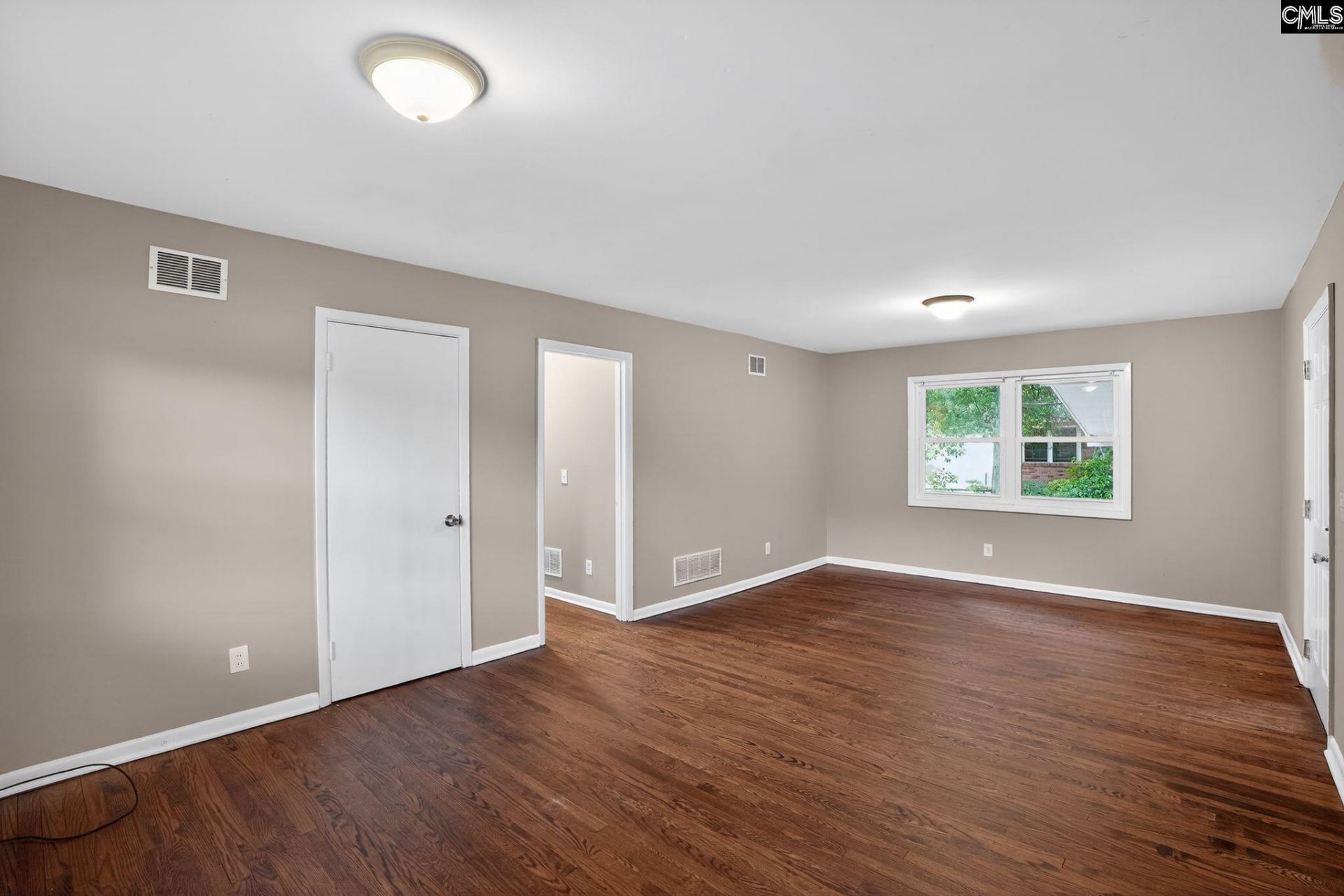 1734 Nearview Avenue  Photo 12