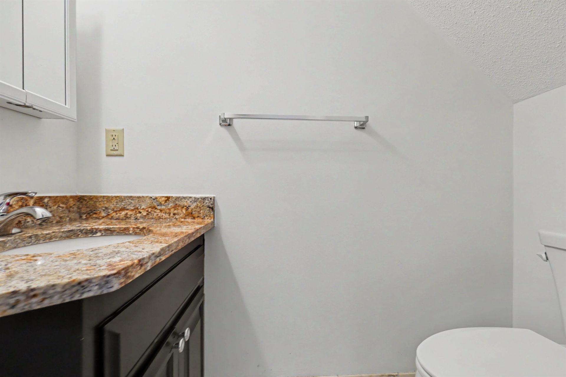 1707 Edge Dr.  Photo 14