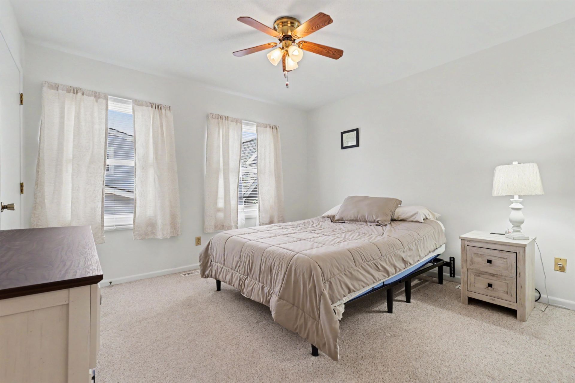 1707 Edge Dr.  Photo 17