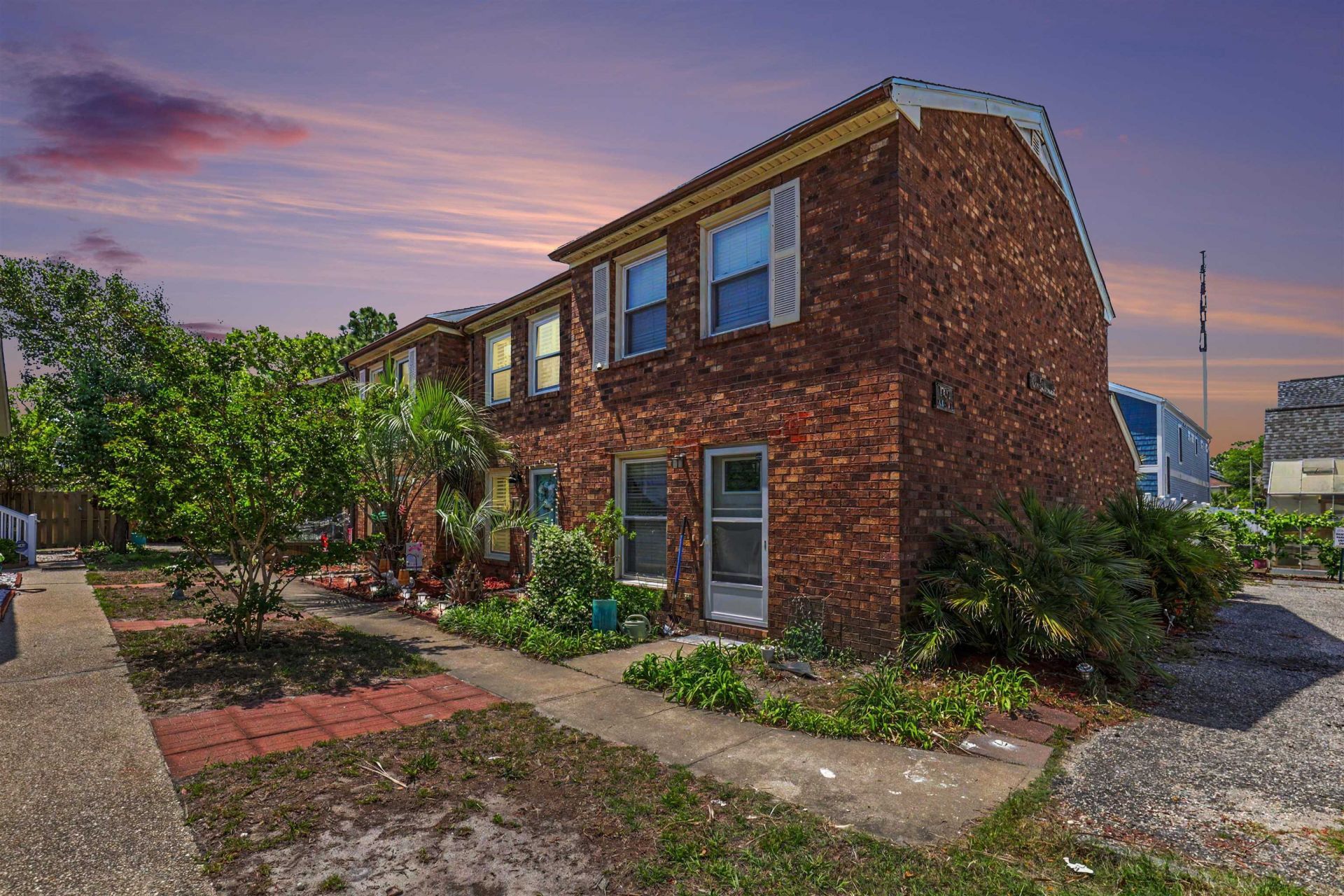 1707 Edge Dr.  Photo 27