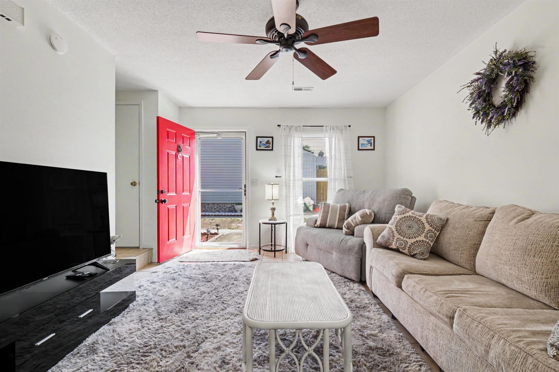 1707 Edge Dr.  Photo 4