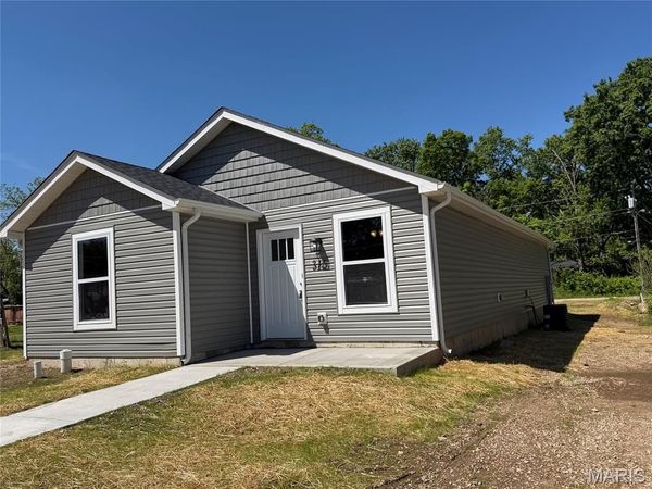 315 S Olive Street , Sullivan, MO 63080
