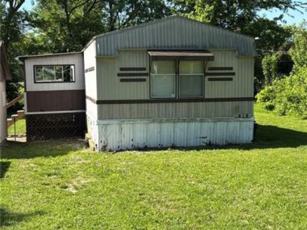 418 E Meade Street , Bunker Hill, IL 62014