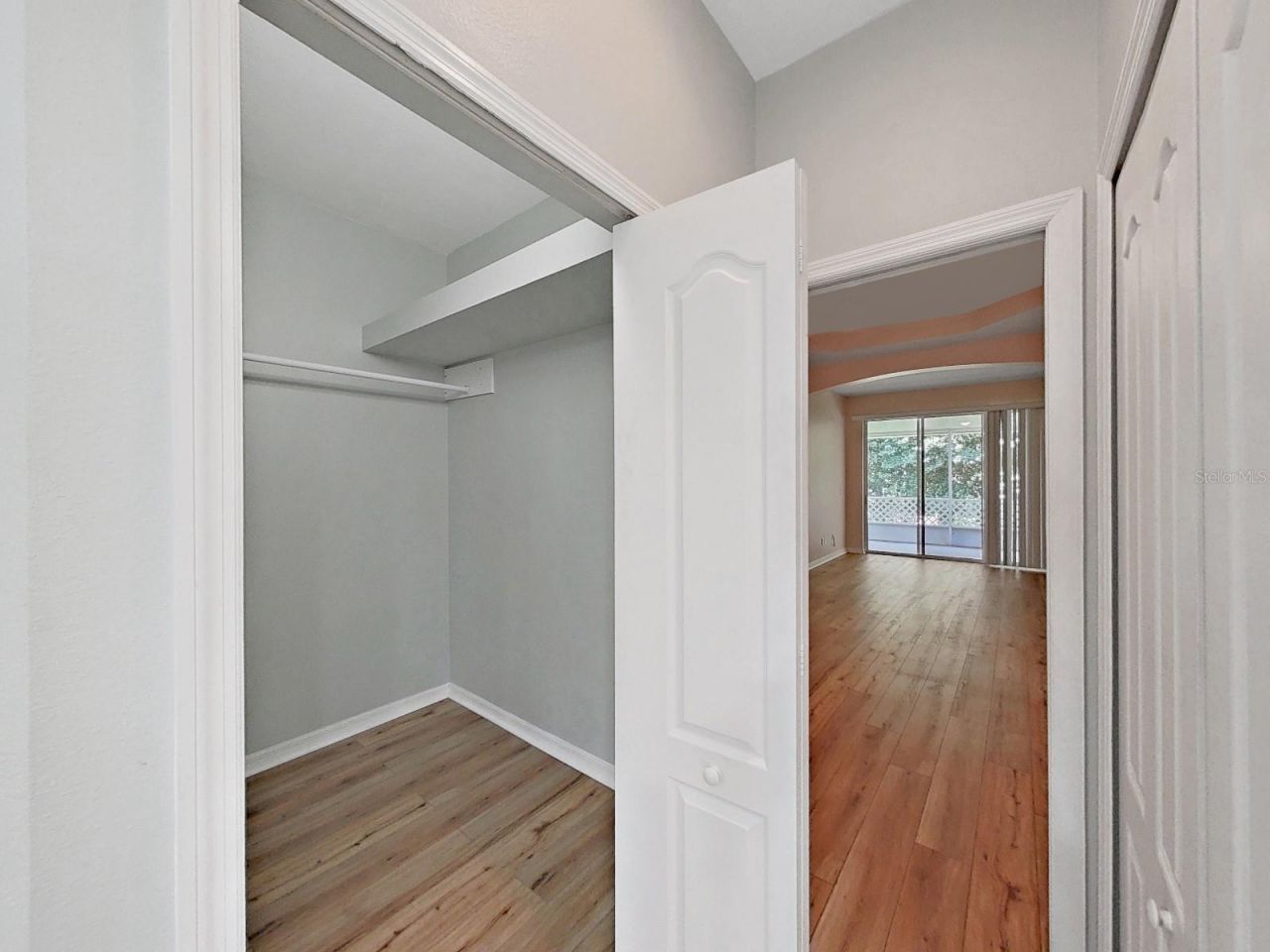 6077 Sandhill Ridge Drive , Lithia, FL 33547 Photo