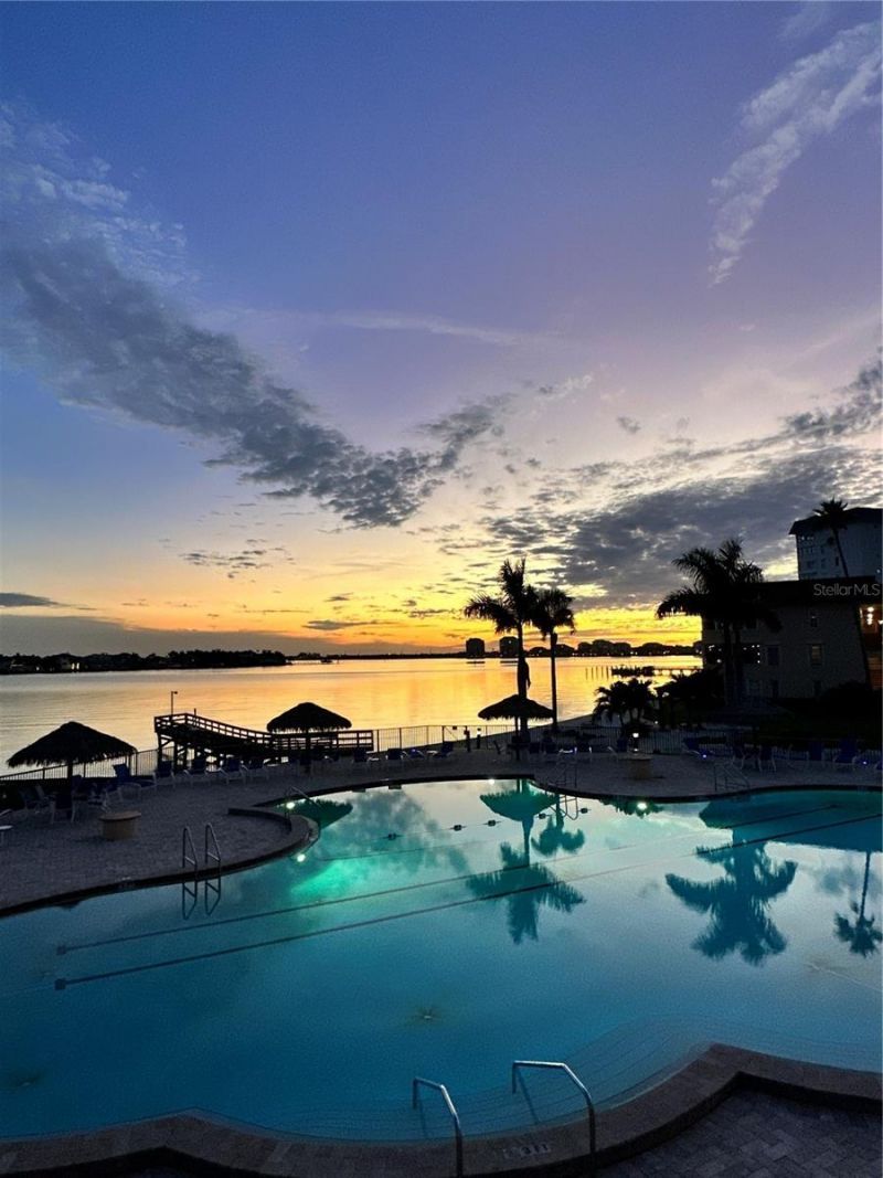 5220 Brittany Drive S, Unit 603, Saint Petersburg, FL 33715 Photo