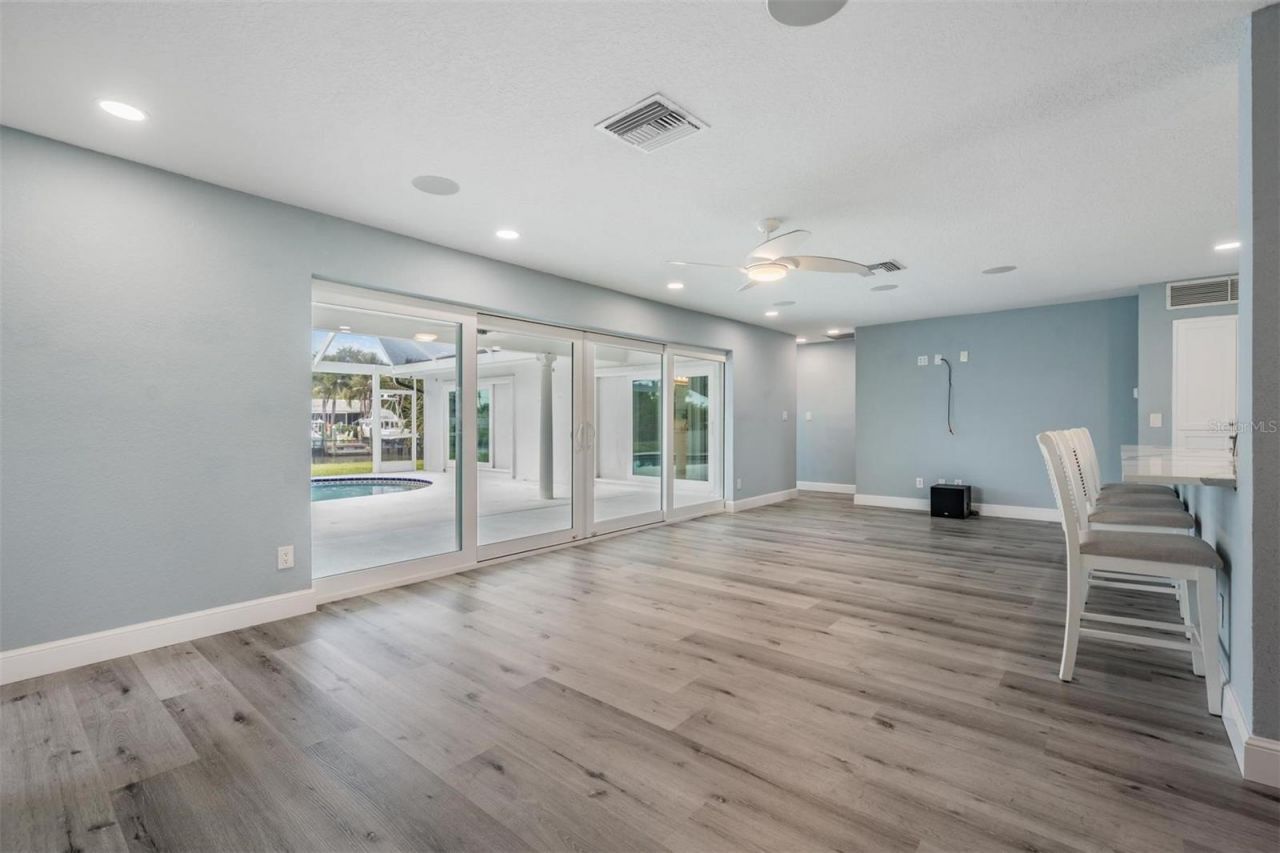 11599 Grove Street, Seminole, FL 33772 Photo