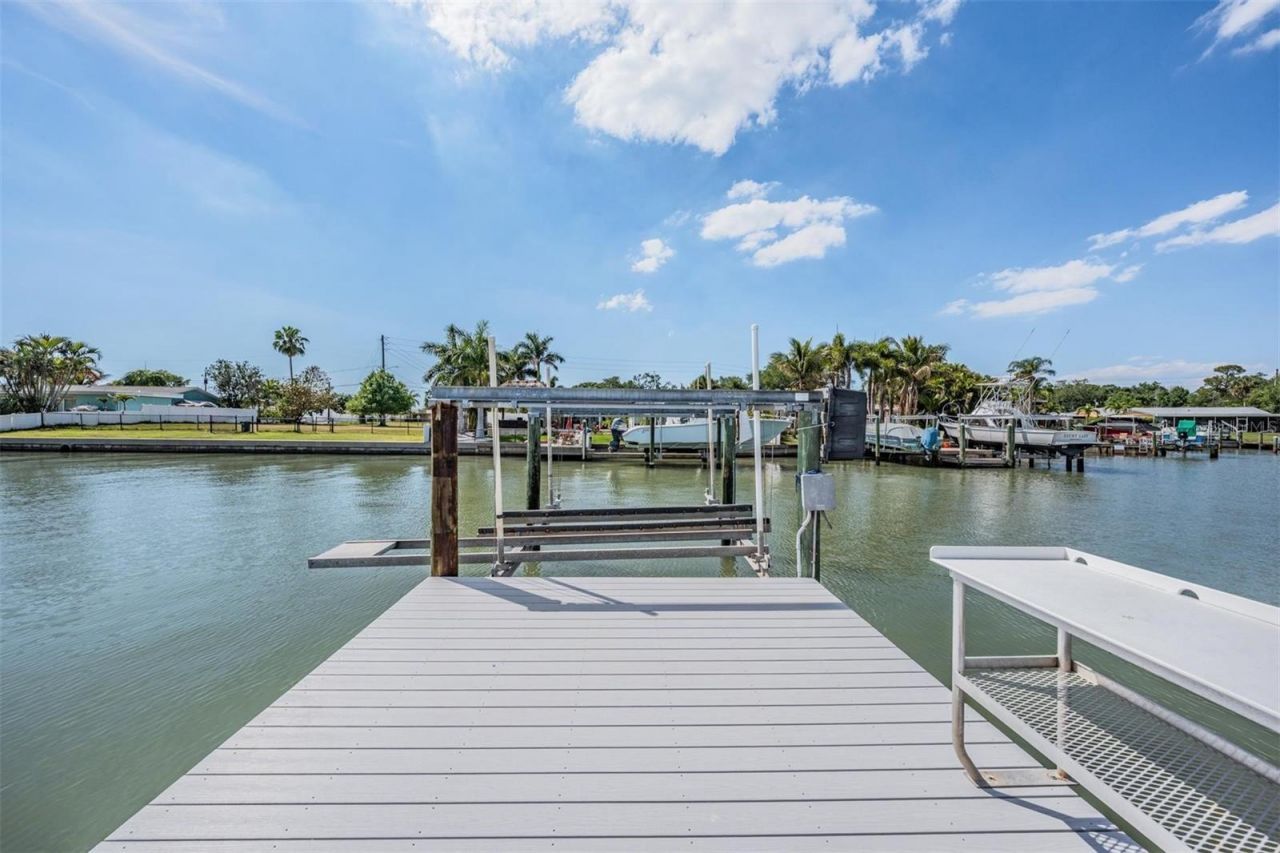 11599 Grove Street, Seminole, FL 33772 Photo