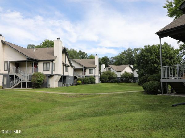 2 Residence Inn Drive, Unit 202, Latham, NY 12110