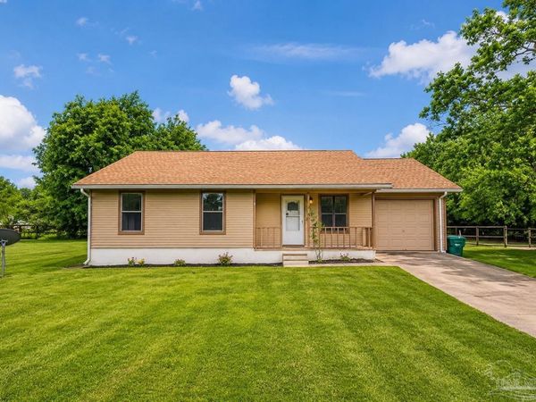107 Windsor Dr, Crestview, FL 32539