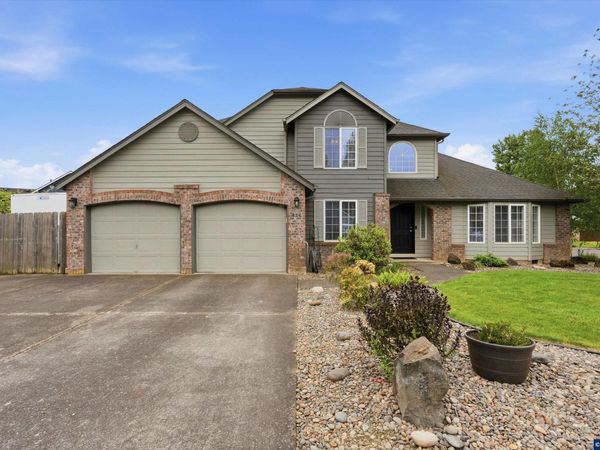 624 Fall Creek Dr N, Keizer, OR 97303