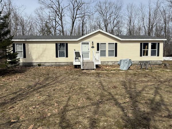 4111 Wartella Road, Cheboygan, MI 49721