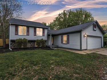 854 Estes Court, Waterford Twp, MI 48327