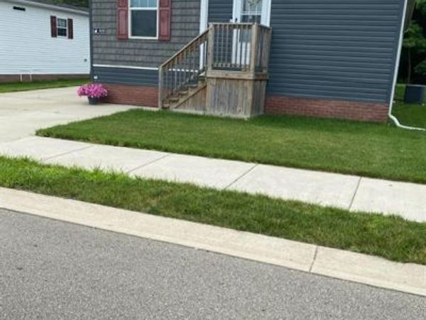 9680 Townsquare Boulevard, Fenton, MI 48430