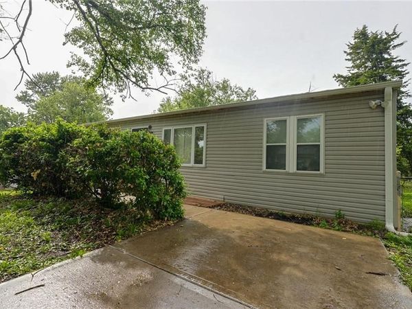 6306 E 152nd Street, Grandview, MO 64030