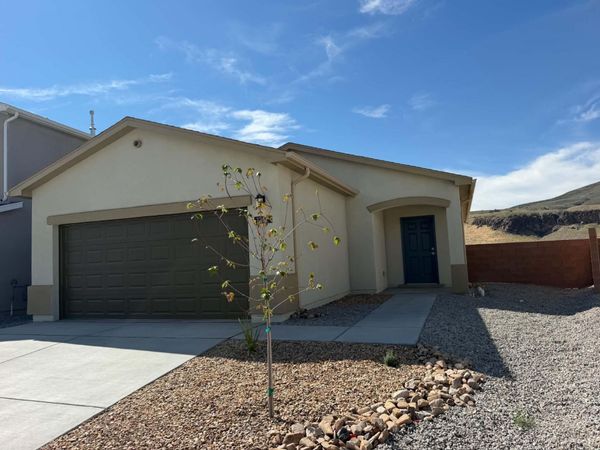 1252 Carter Drive SW, Los Lunas, NM 87031
