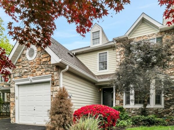 10 Hancock Ct, Bernards, NJ 07920