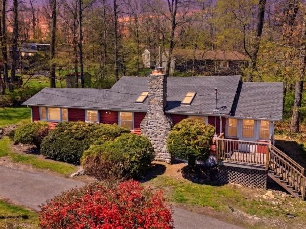 155 Highland Lakes Rd, Vernon, NJ 07422
