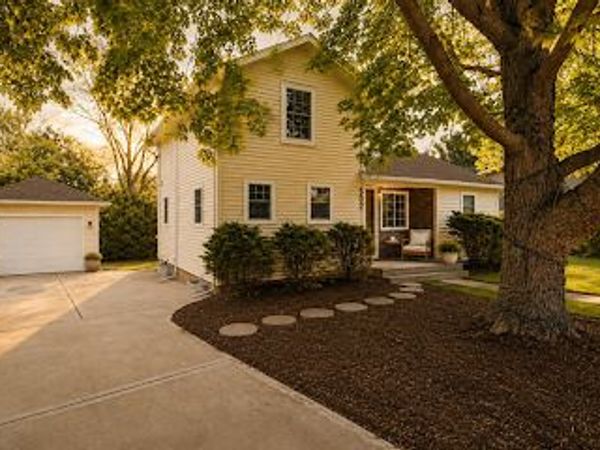 502 W Grant Highway, Marengo, IL 60152