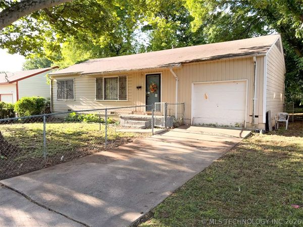 282 E 52nd Place N, Tulsa, OK 74126