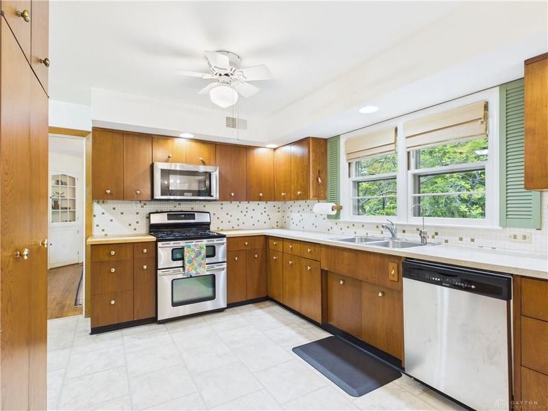311 Schenck Avenue, Oakwood, OH 45409 Photo 11