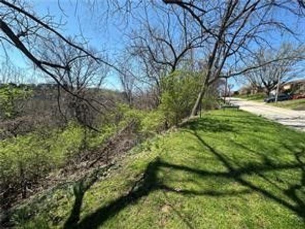 2010 Brookfield Road, Pittsburgh, PA 15243