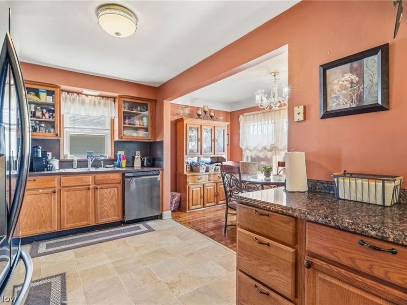 12023 Maple Leaf Drive , Garfield Heights, OH 44125 Photo 17