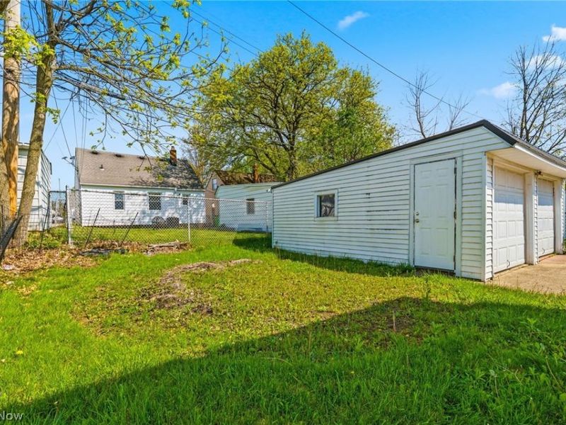 12023 Maple Leaf Drive , Garfield Heights, OH 44125 Photo 5