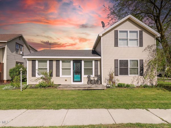 401 Main Street , Genoa, OH 43430