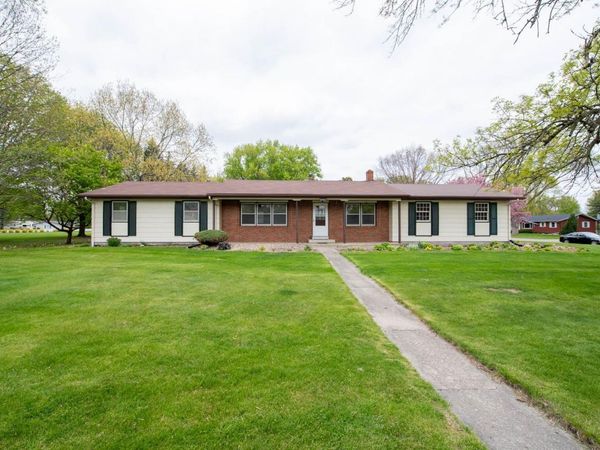 2208 Clare Drive , North Mankato, MN 56003