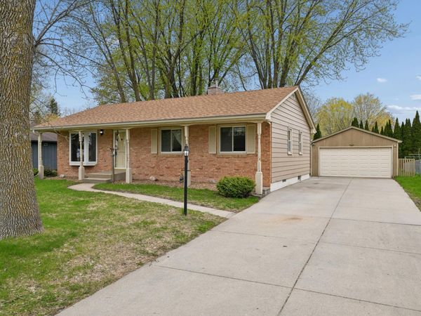 106 Garden Road NE, Hutchinson, MN 55350