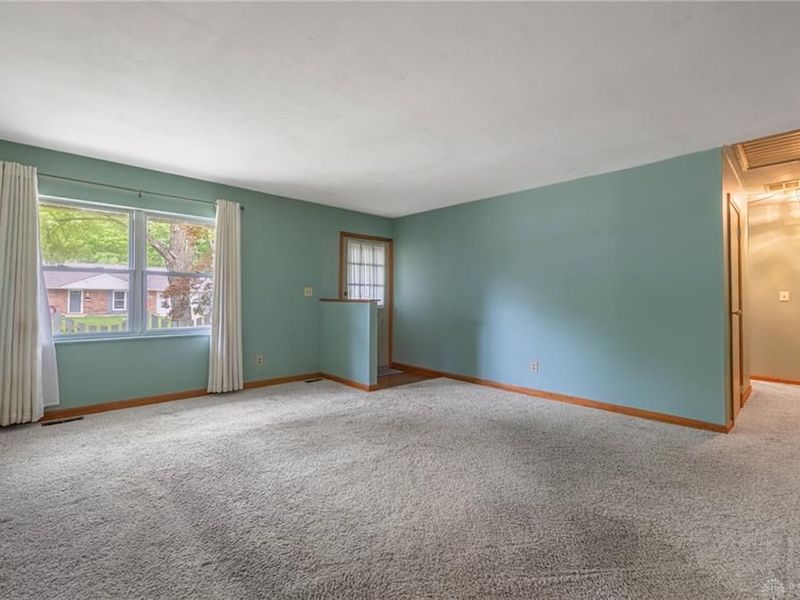 4454 Hillcrest Drive, Bellbrook, OH 45305 Photo 3