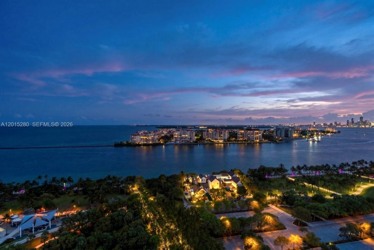 100 S Pointe Dr , Unit 2003, Miami Beach, FL 33139 Photo