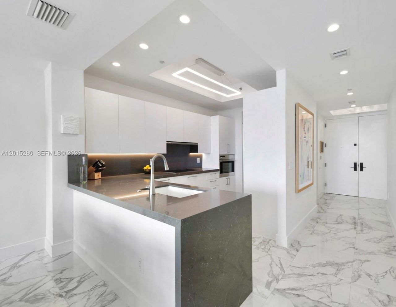 100 S Pointe Dr , Unit 2003, Miami Beach, FL 33139 Photo