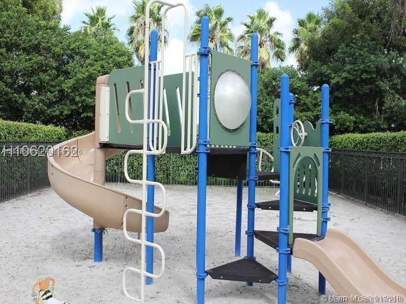2520 Centergate Dr, Unit 303, Miramar, FL 33025 Photo