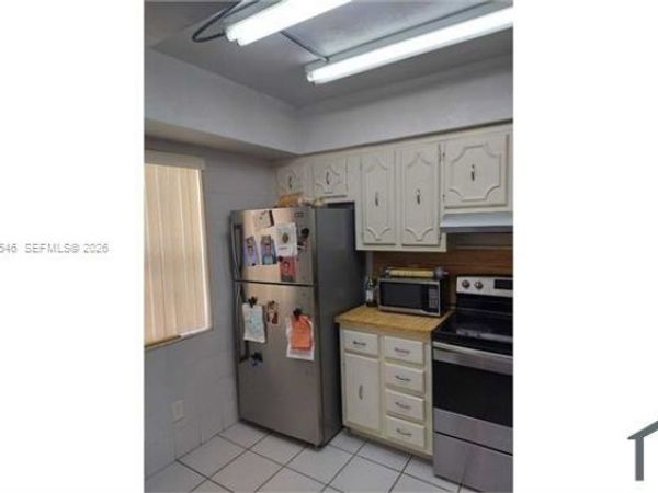 207 NE 141st St , Unit 6-1-4, Miami, FL 33161