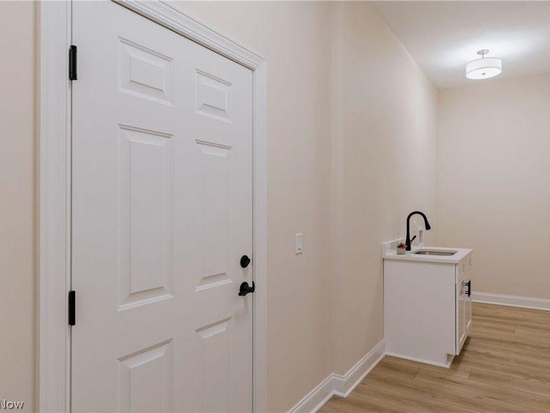 6469 N Cobblestone Road, Mayfield Village, OH 44143 Photo 25
