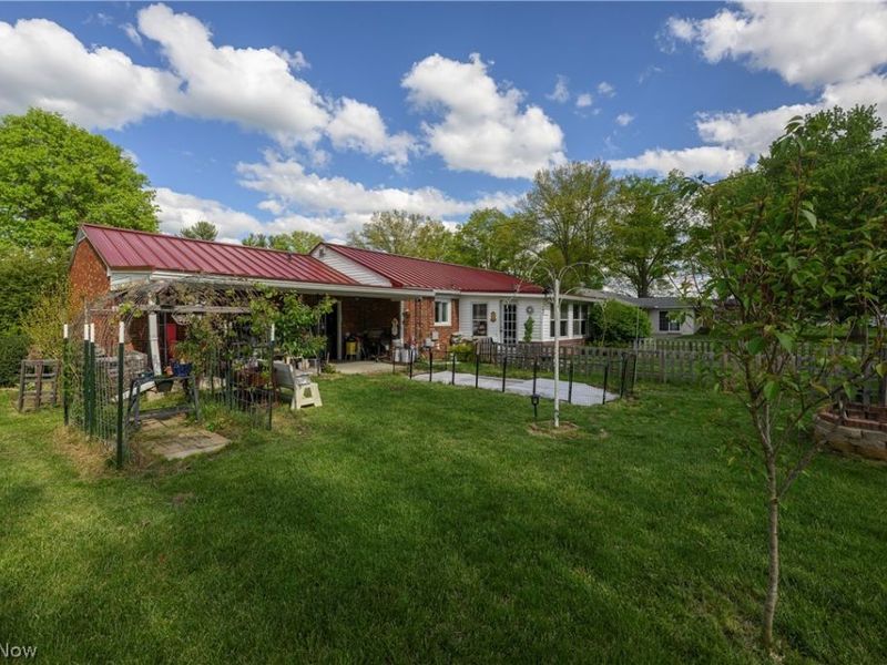 1920 Dover Avenue, Dover, OH 44622 Photo 5