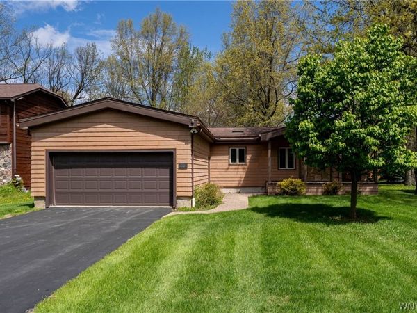 826 Klein Road , Buffalo, NY 14221