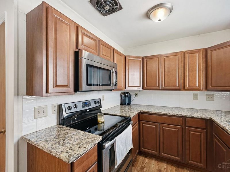 9220 Grandview Avenue, Blue Ash, OH 45242 Photo 5