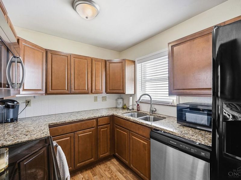 9220 Grandview Avenue, Blue Ash, OH 45242 Photo 7