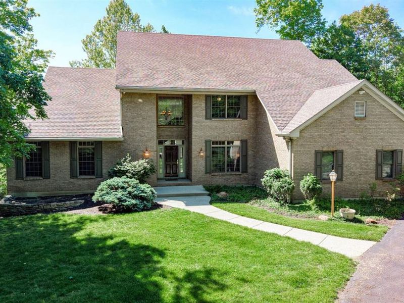 7587 Lake Water Drive, Cincinnati, OH 45242 Photo 2