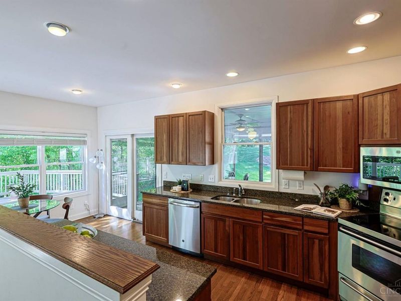7587 Lake Water Drive, Cincinnati, OH 45242 Photo 20
