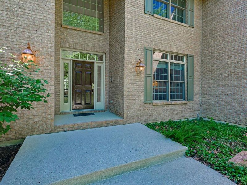 7587 Lake Water Drive, Cincinnati, OH 45242 Photo 4
